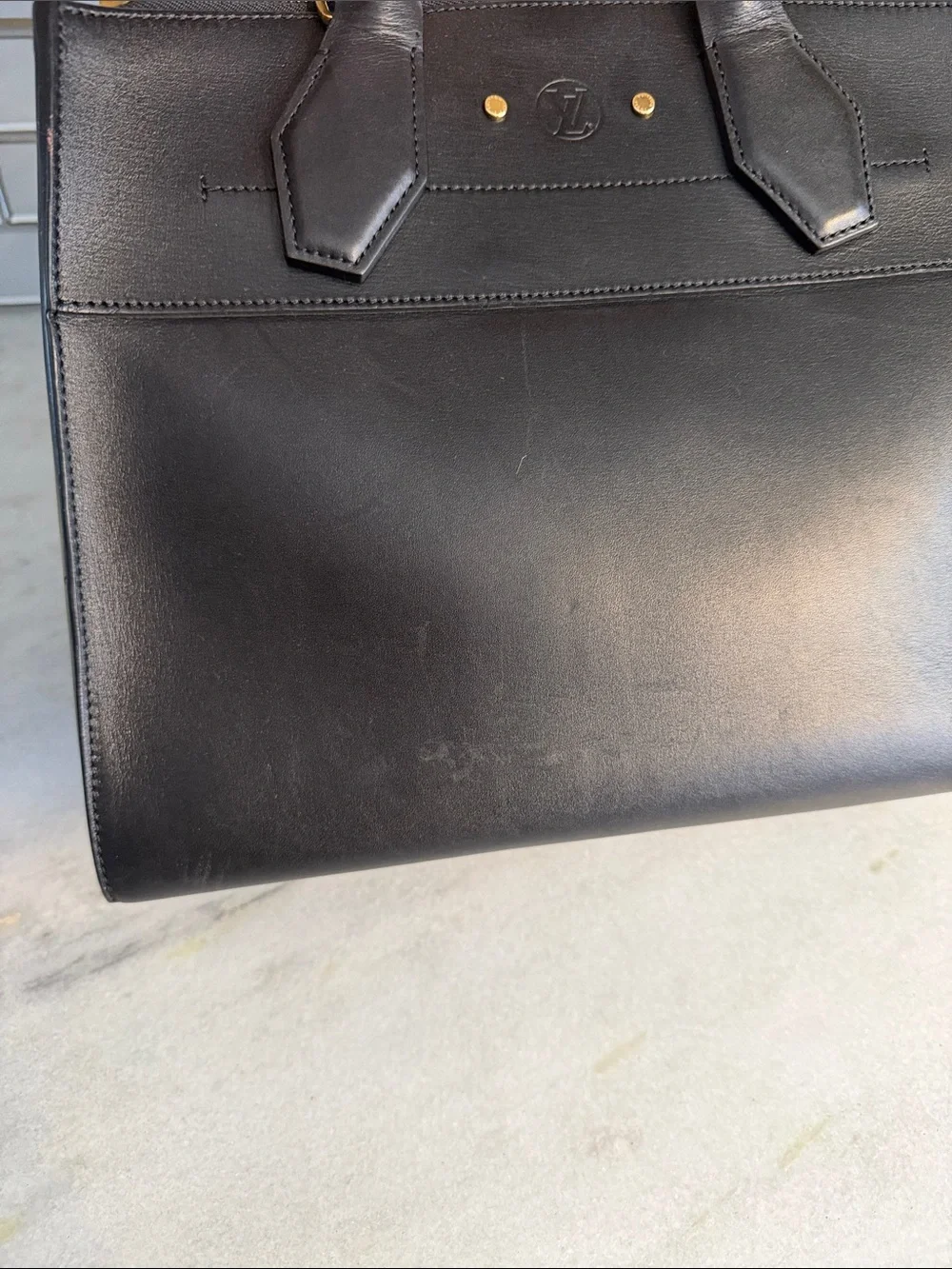Louis Vuitton Black Leather City Steamer MM Gold Hardware and Detachable Strap