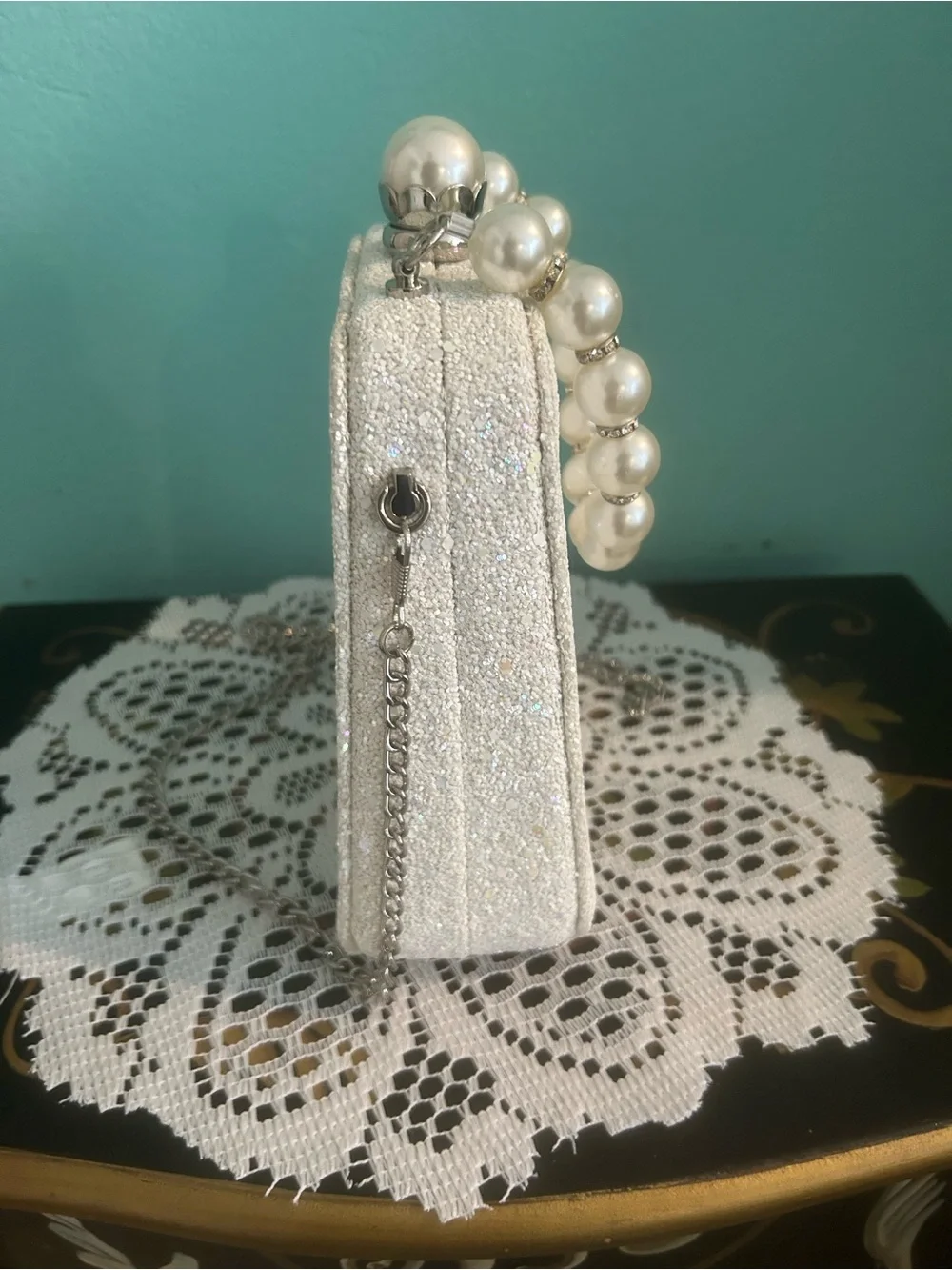 Nina elegant clutch
