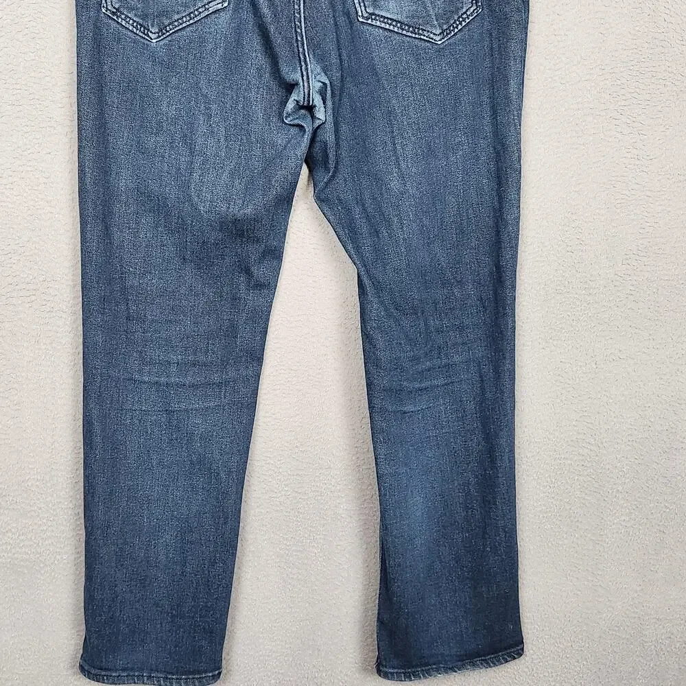 Banana Republic brand banana