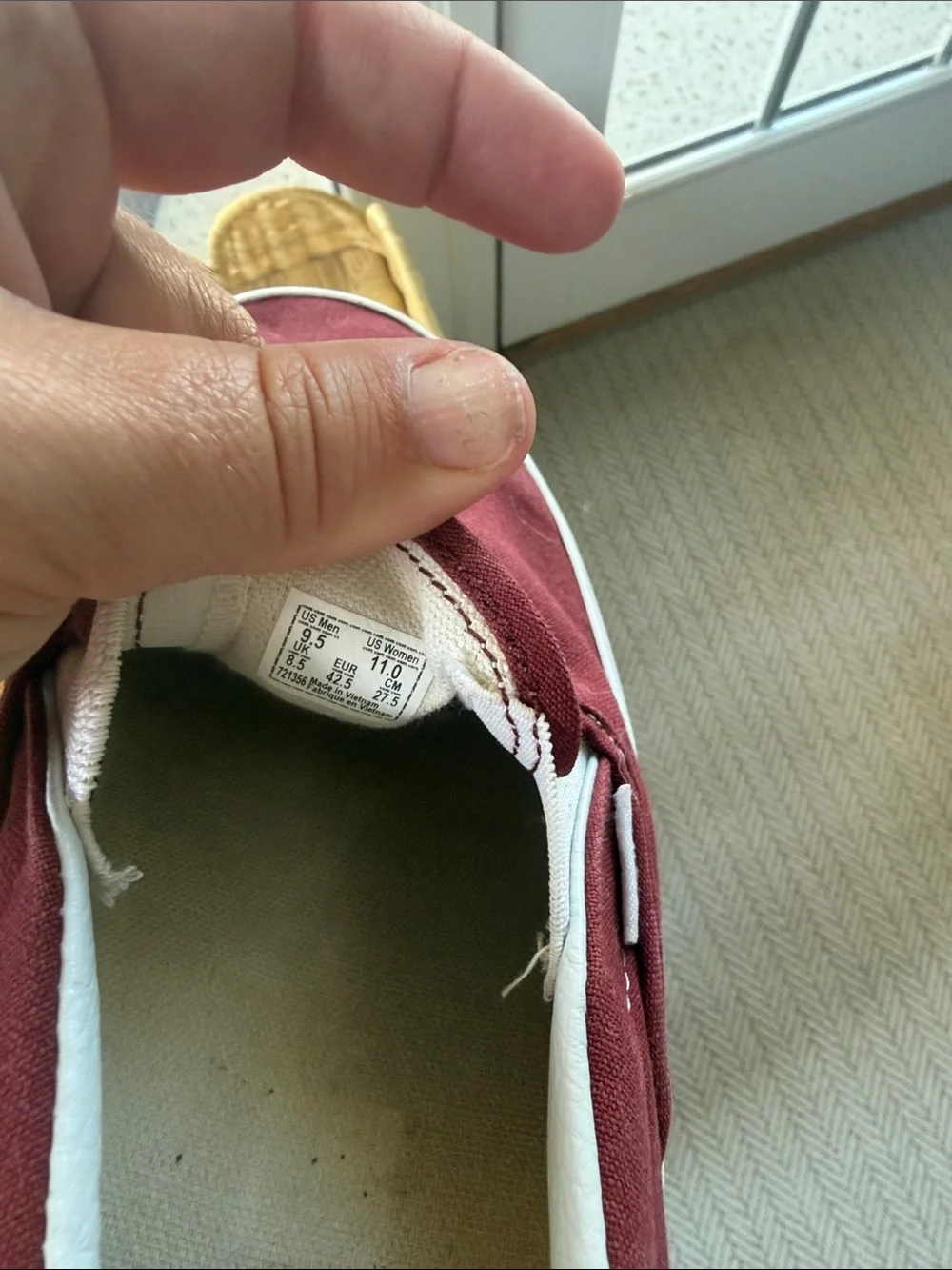 Vans slip maroon