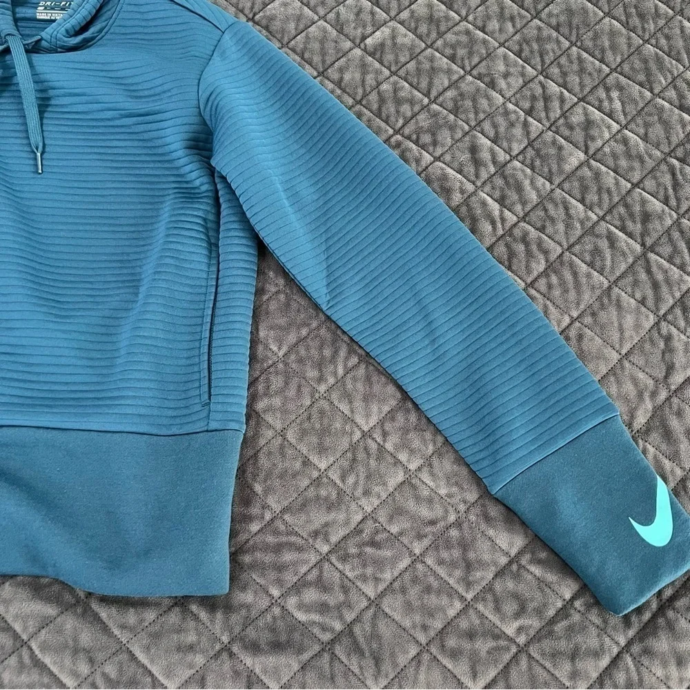 Nike xs pockets