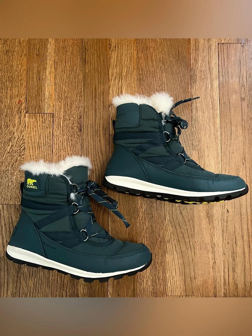 Sorel Whitney Short Waterproof Boots Womens 7.5