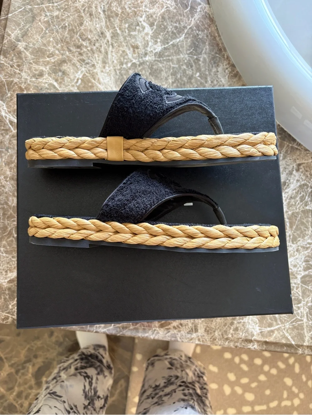 CHANEL once insole accents