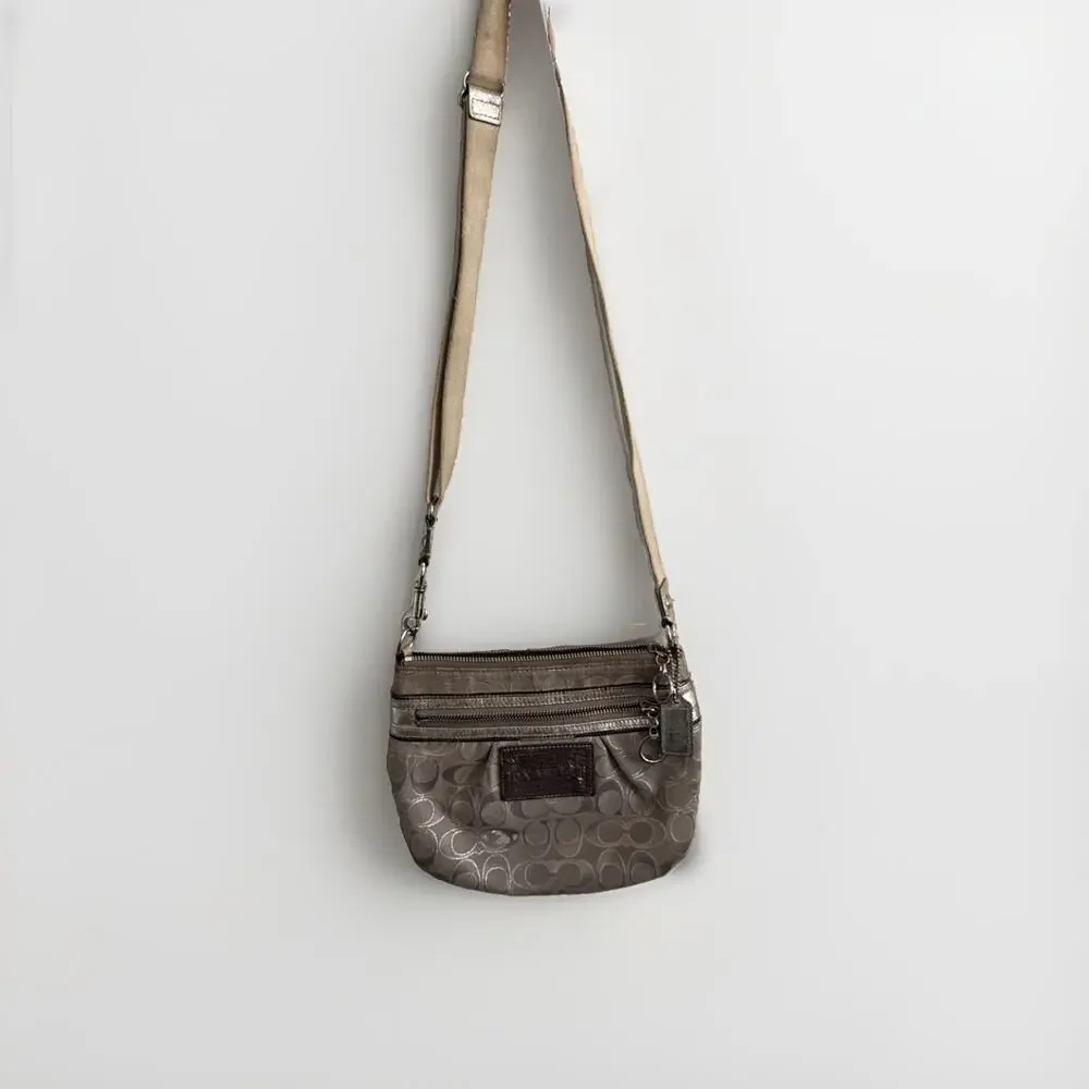Coach carrying peeling must