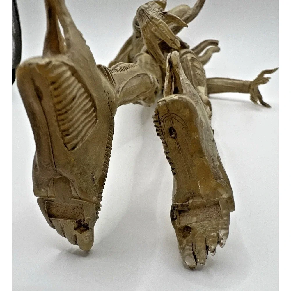 Neca aliens series