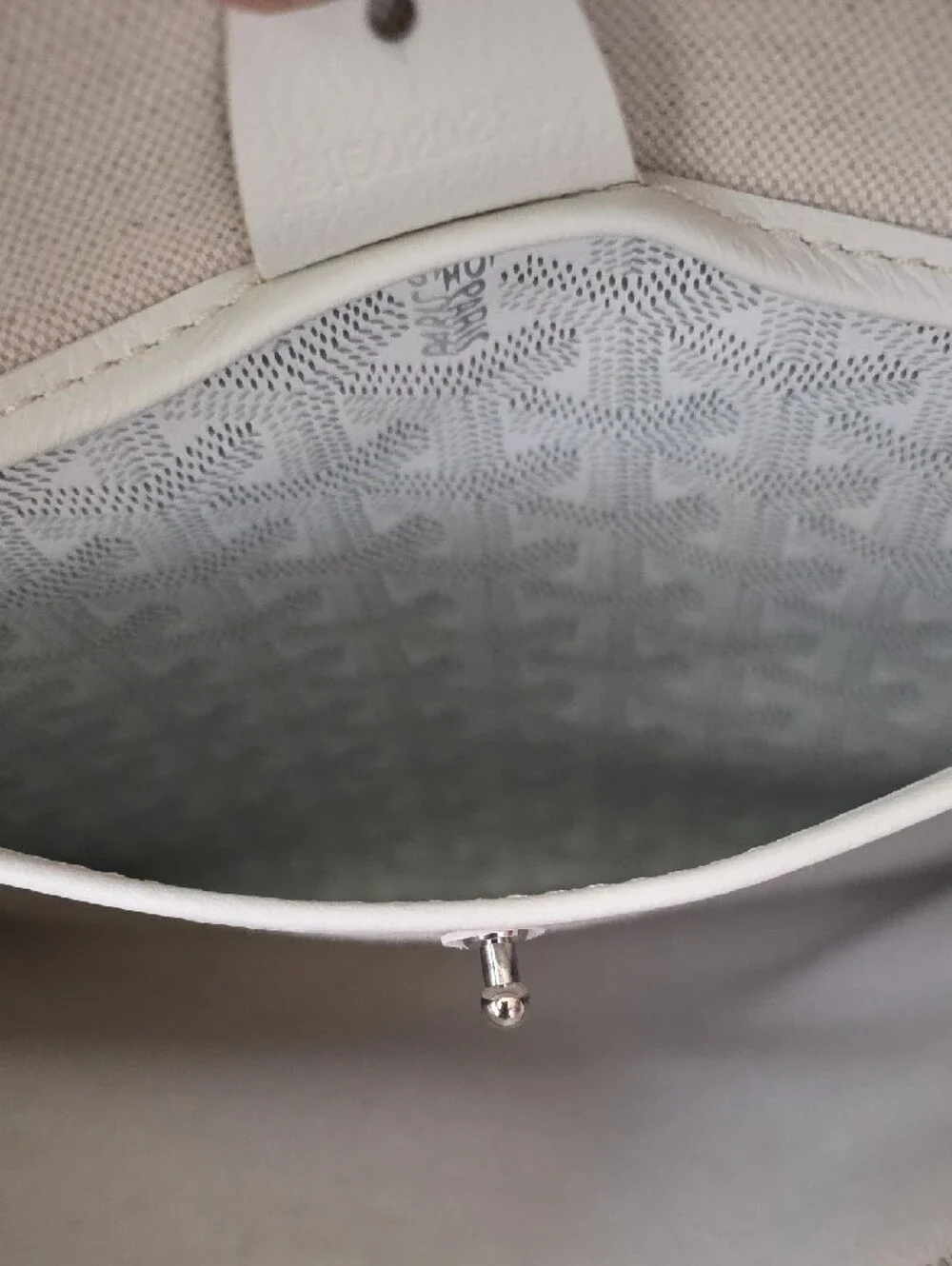 Goyard from zipper