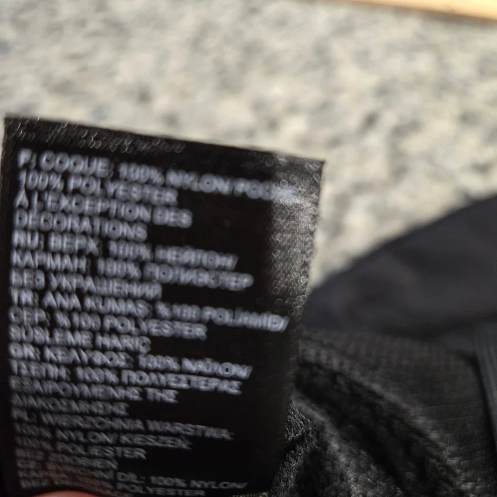 The North Face Hiking Pants Mens Large Short Black Excellent Lightweight Nylon