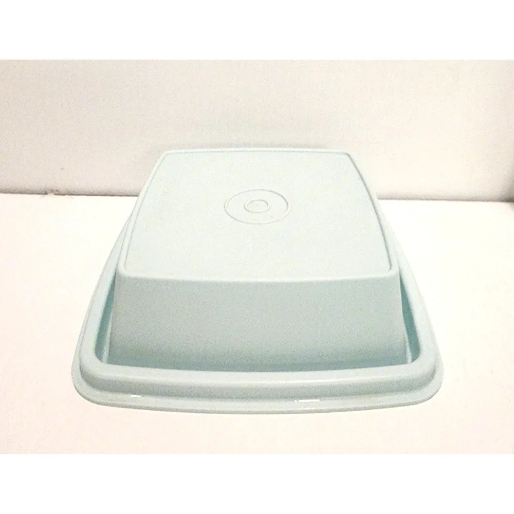 Tupperware pickle keeper