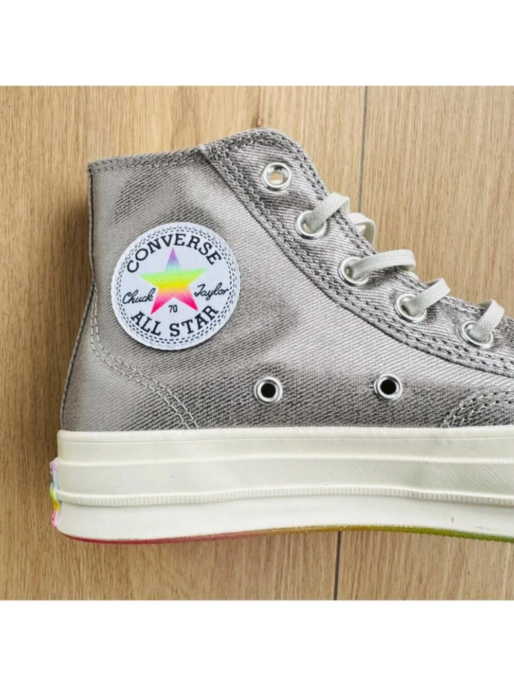 ❤️Converse Chuck 70 Pride Hi Silver Sz 7.5 Men's Shoes Metallic Sneaker A10214C
