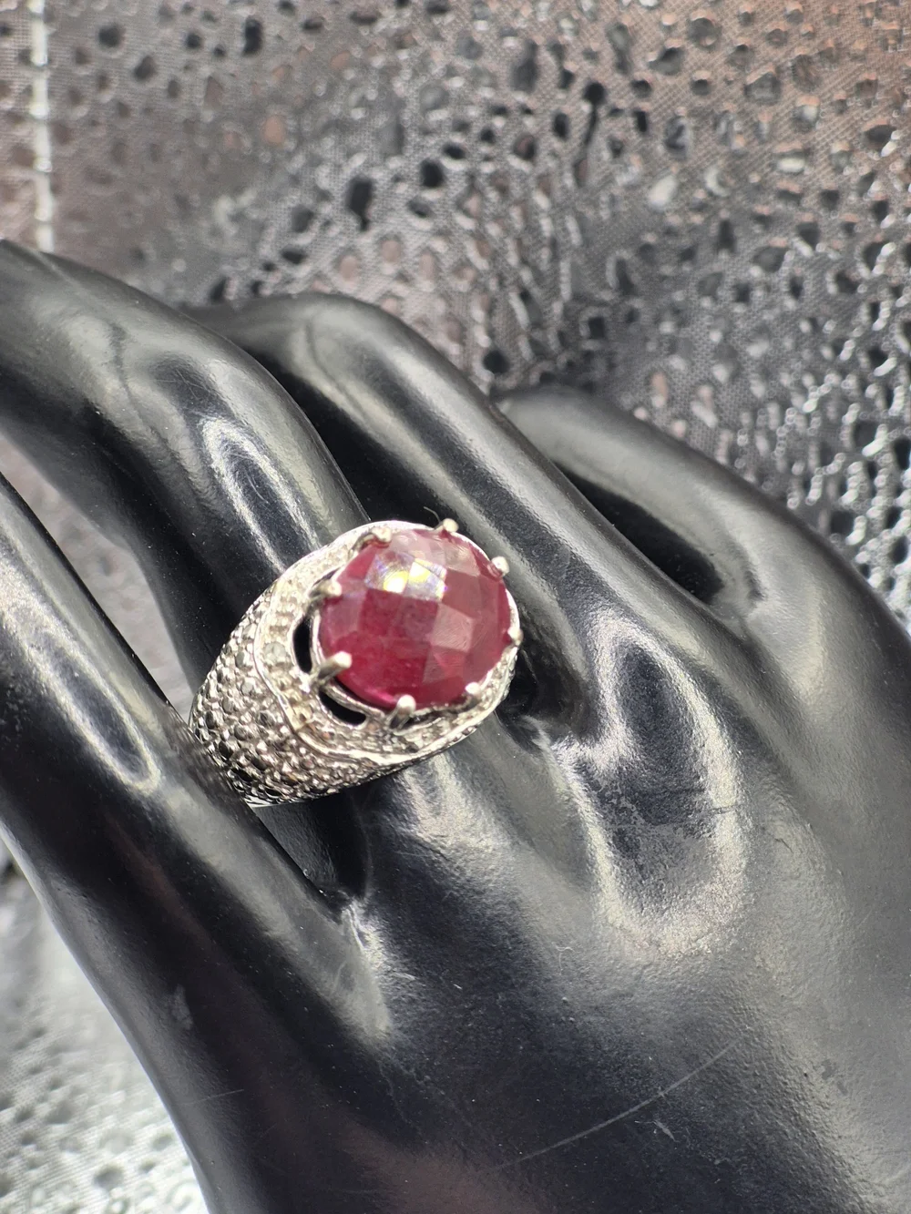 Genuine Large Red Ruby And Dianond Ring