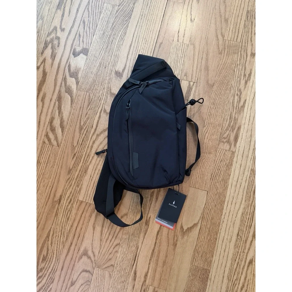 ALPAKA Metro Crossbody Right Shoulder Sling Bag Black Axoflux 210D NWT