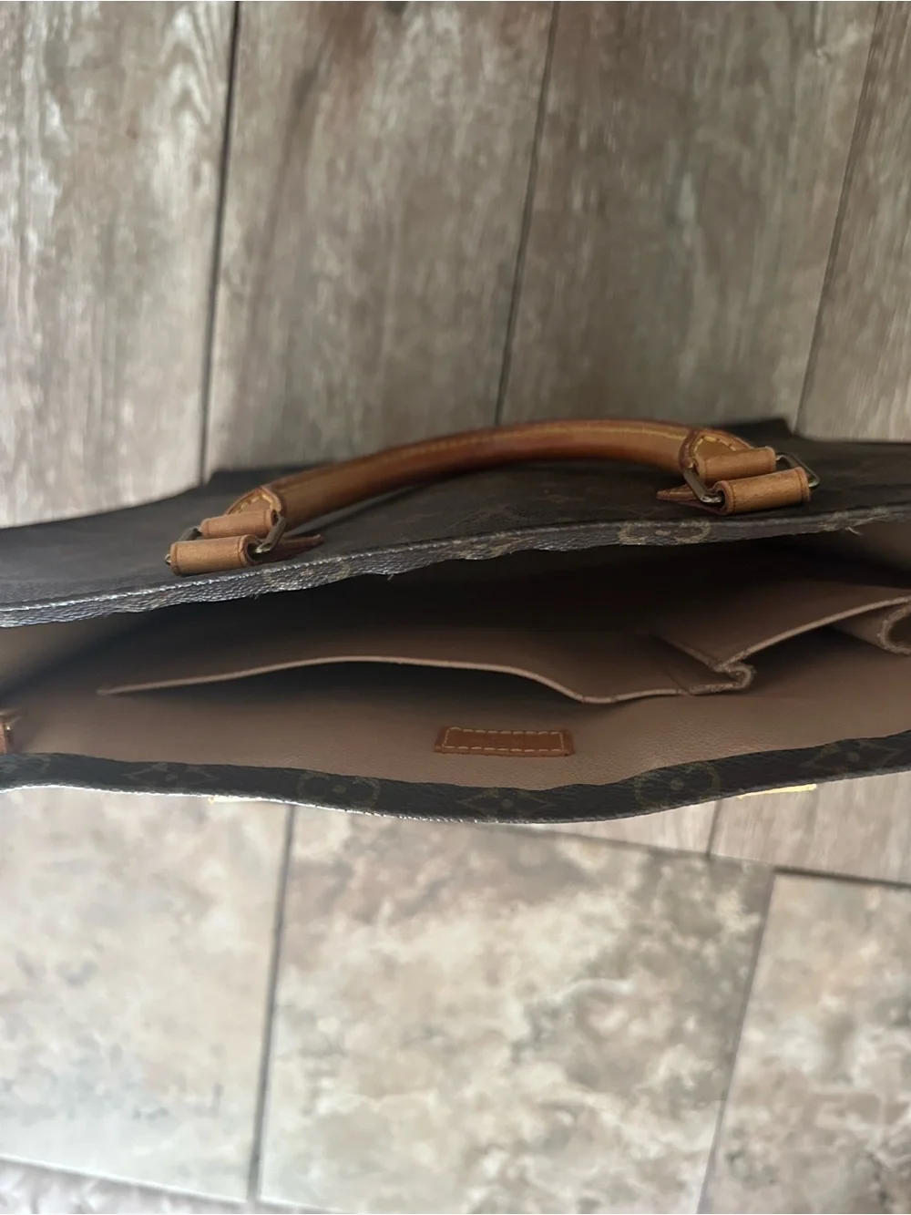 Louis Vuitton conditioning 75”