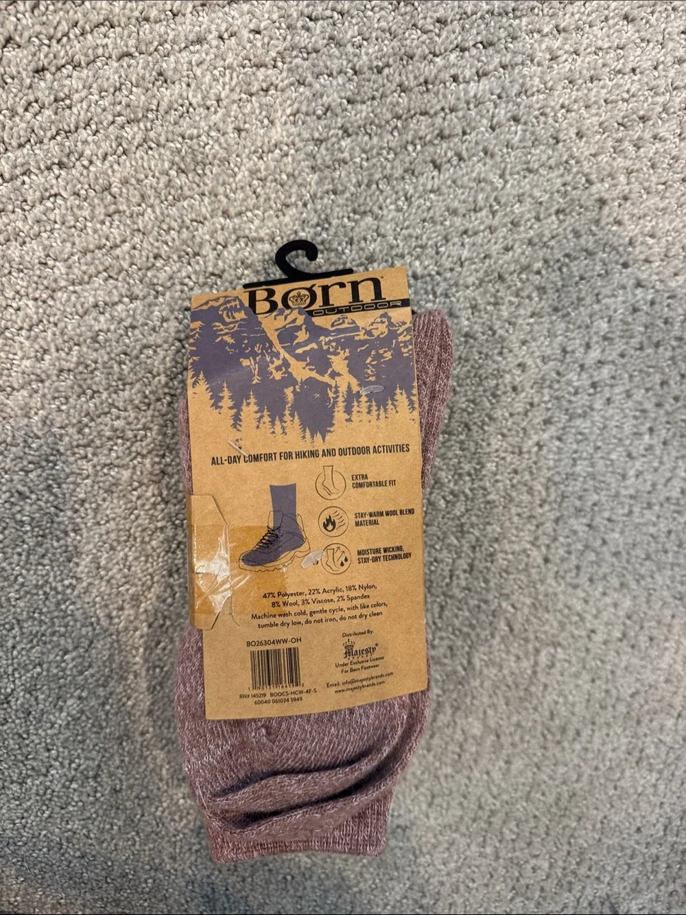 Born Wool Blend Hiking & Outdoor Crew Socks size 4-10, 4 pair NWT