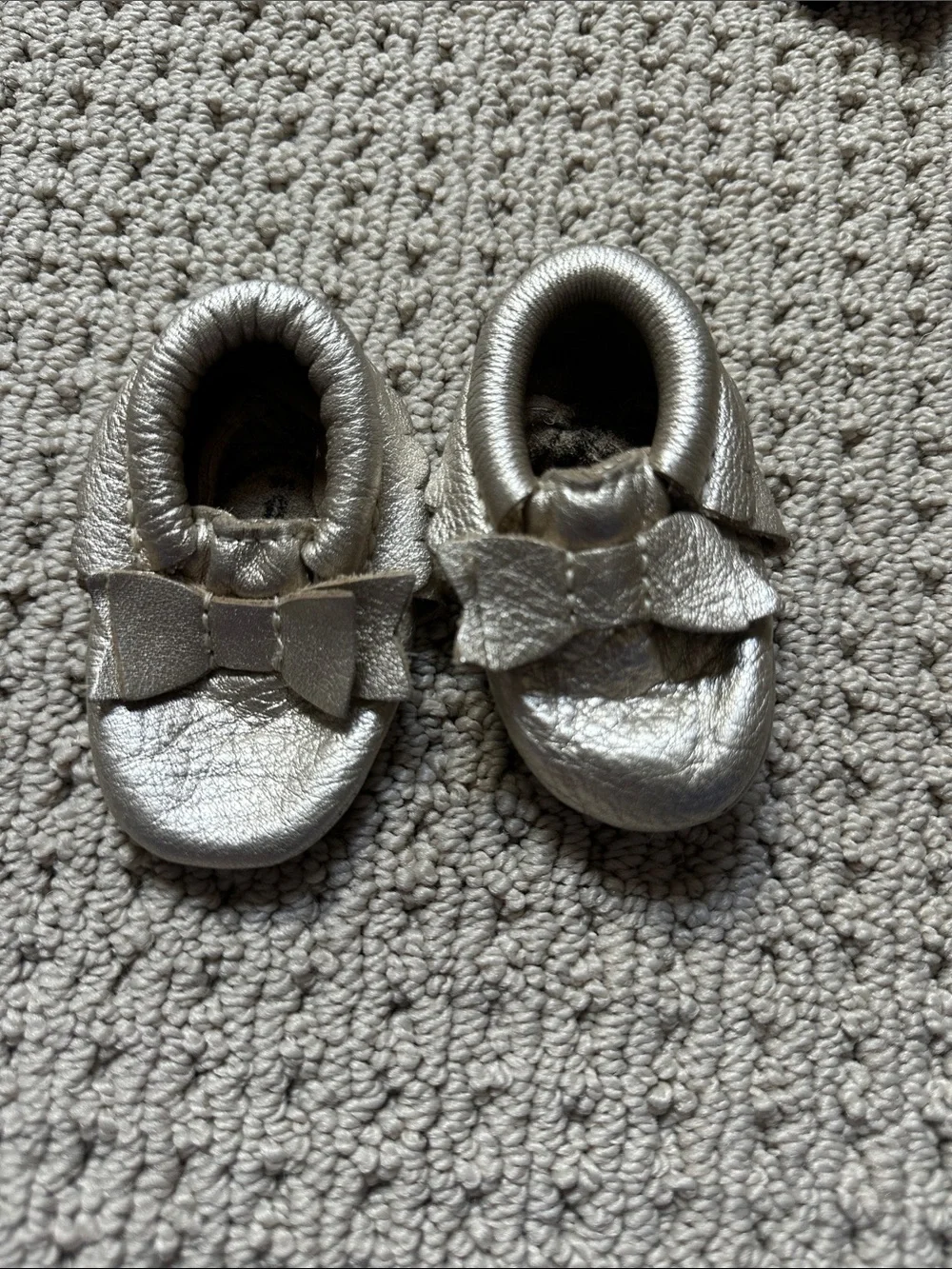 Freshly Picked Leather Gold Bow Baby Moccs