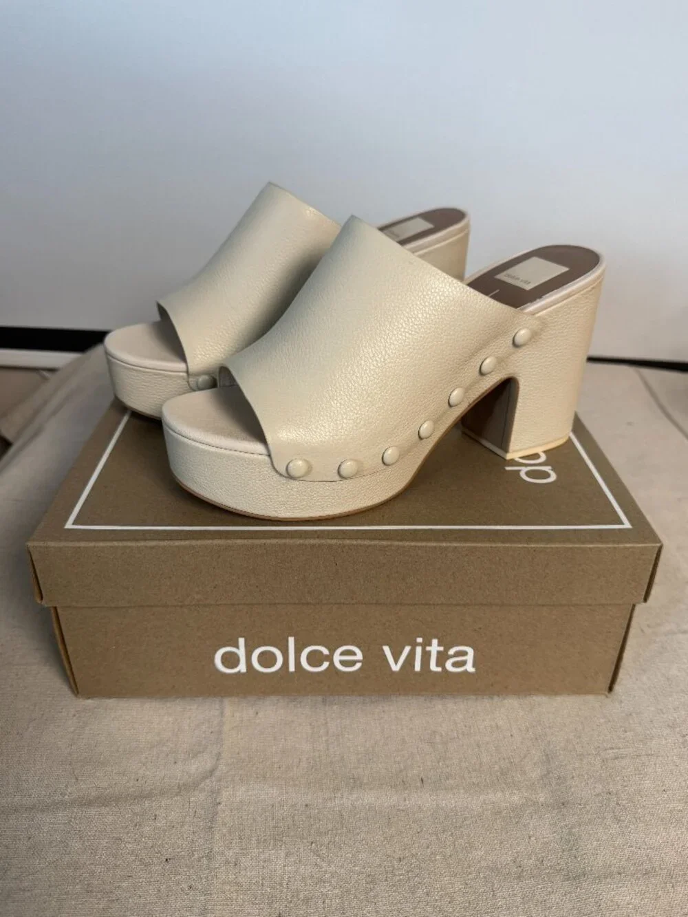 10 Dolce Vita Emol Ivory Leather Clogs Mules Studded Block Heels Cream Off White