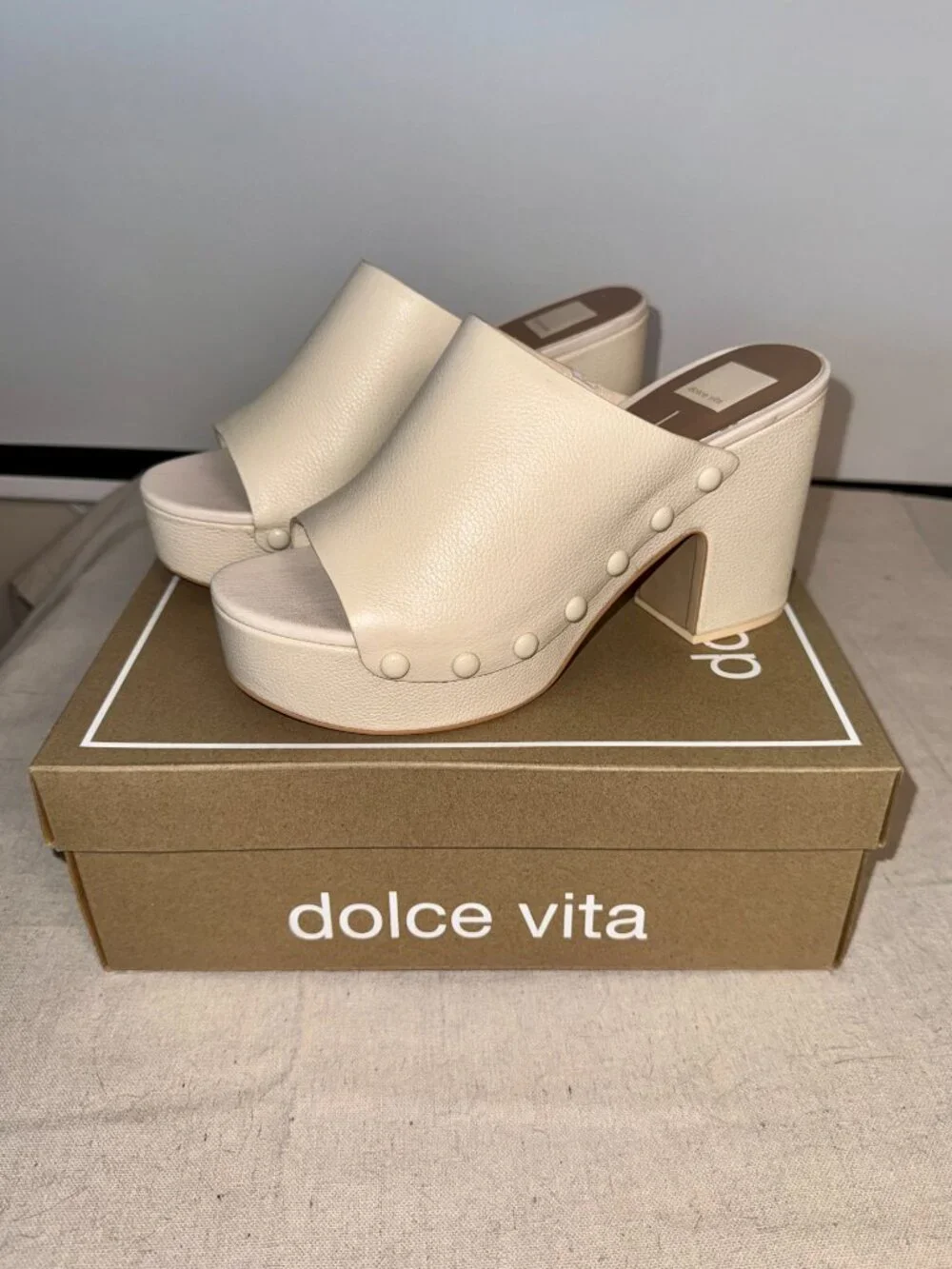 Dolce Vita upc 194975962132