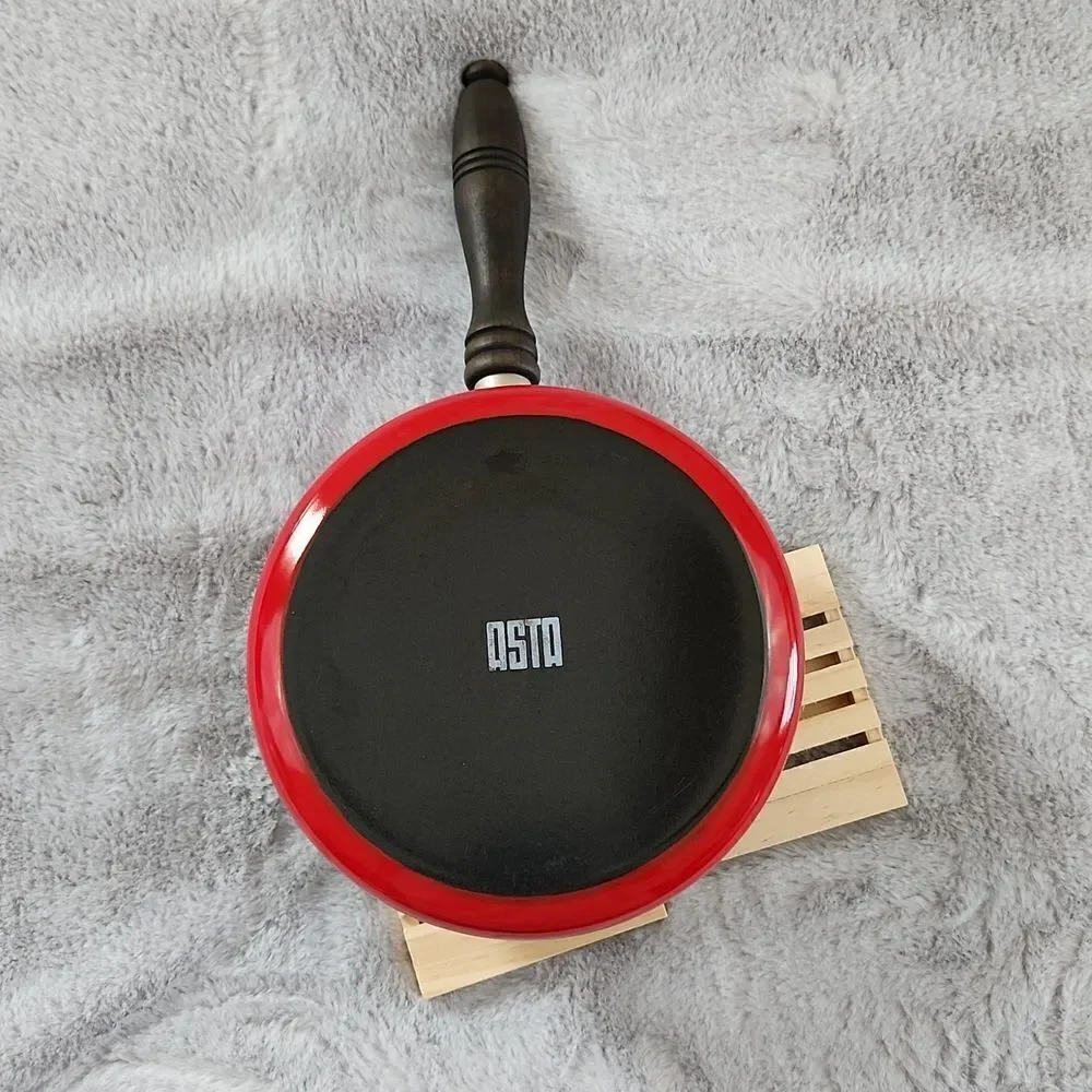QSTA vintage red