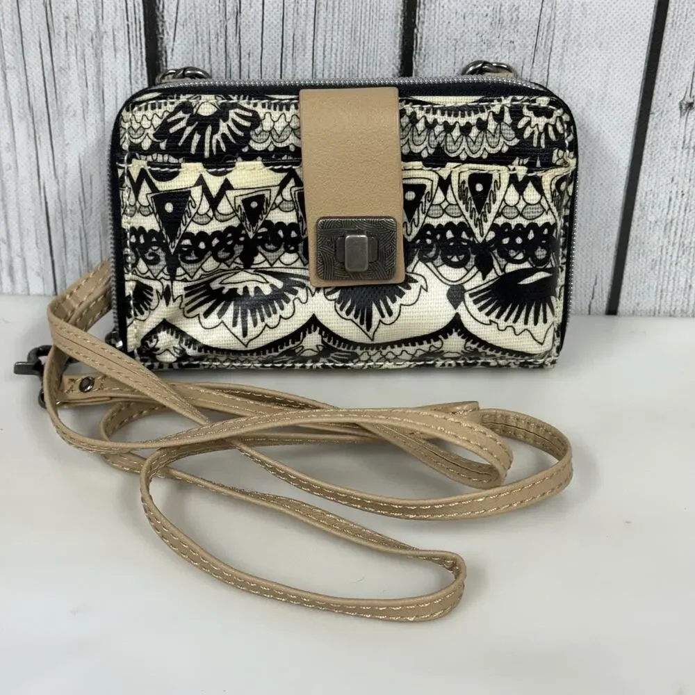 Sakroots Crossbody Wallet Wristlet Clutch Purse Peace Elephant Cream Black -Read