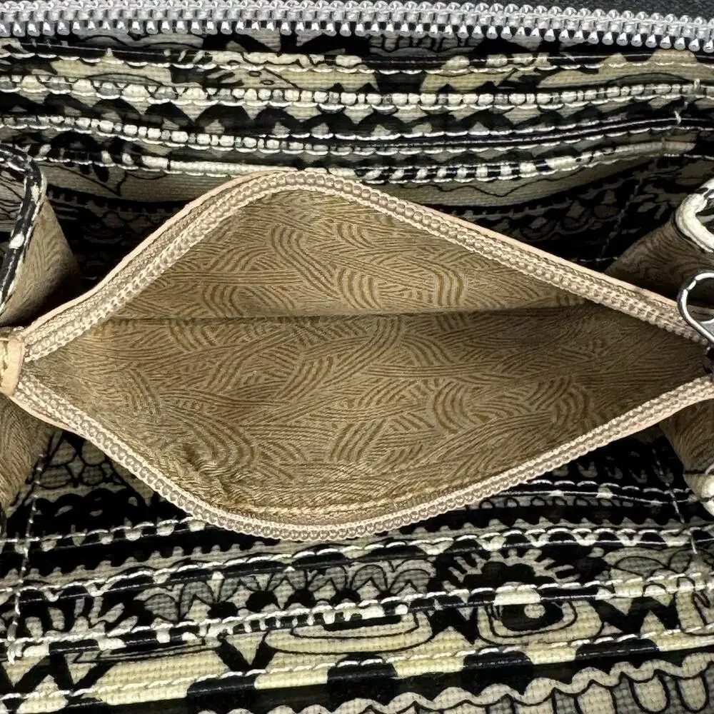 Sakroots crossbody wallet
