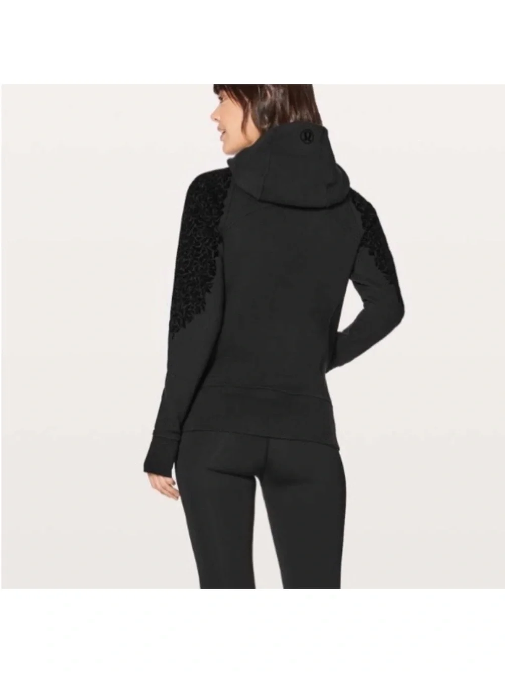 lululemon athletica that hands below