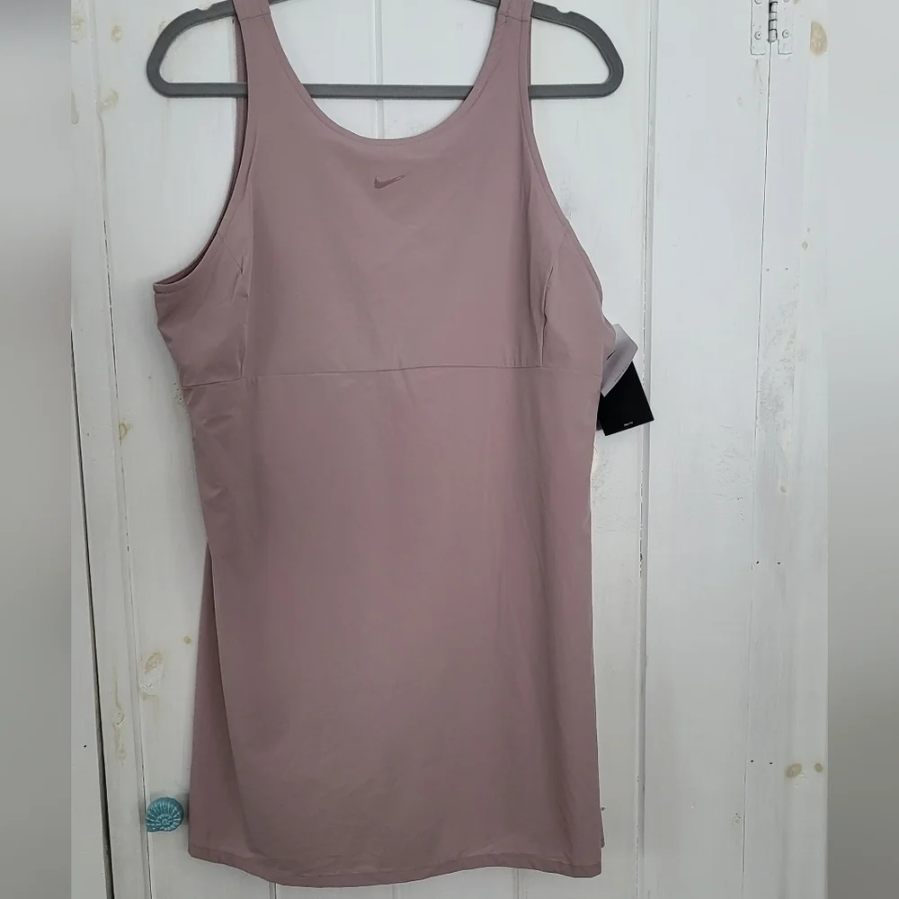 Nike body lower