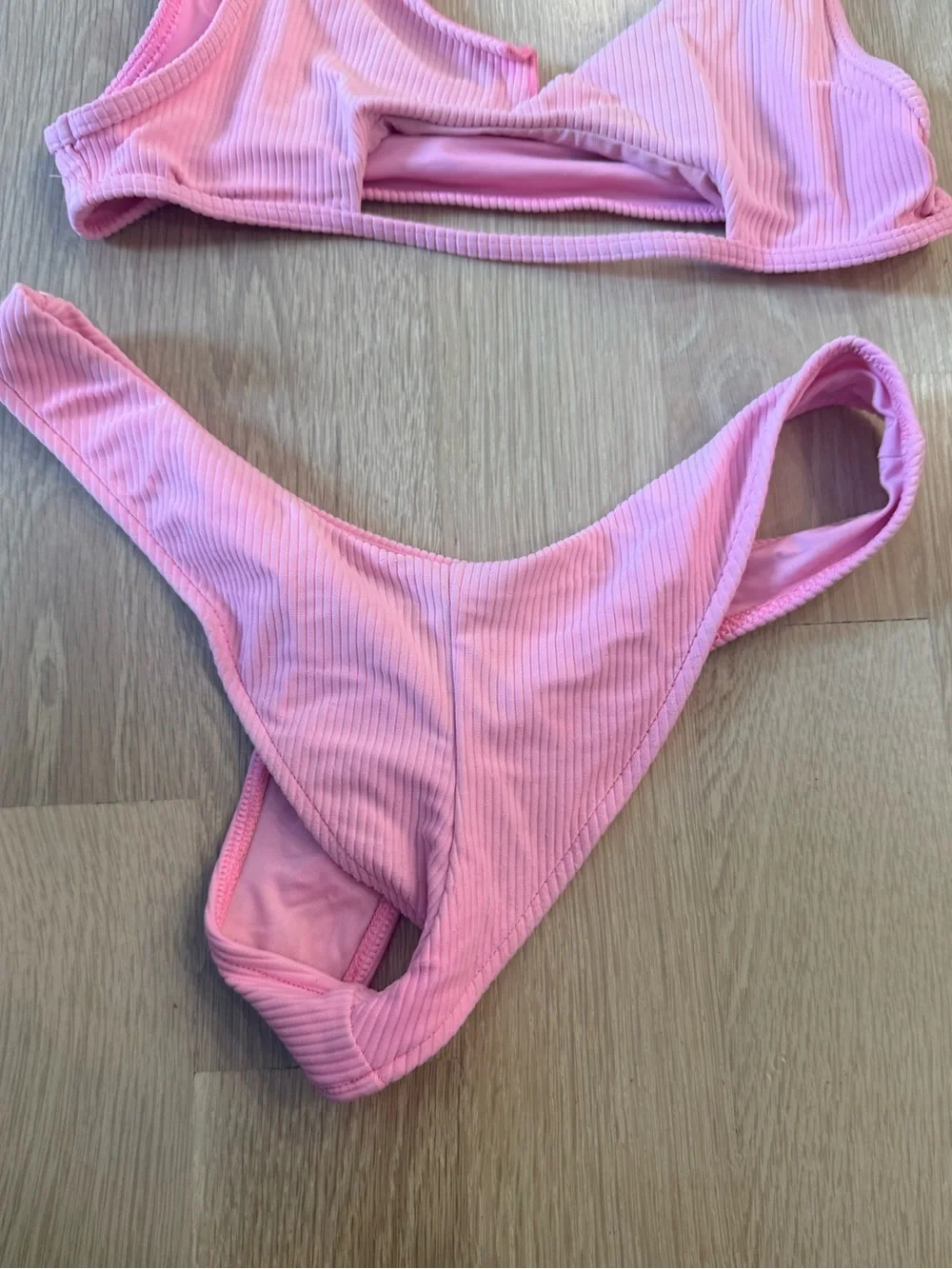 Frankies Bikinis ribbed pink