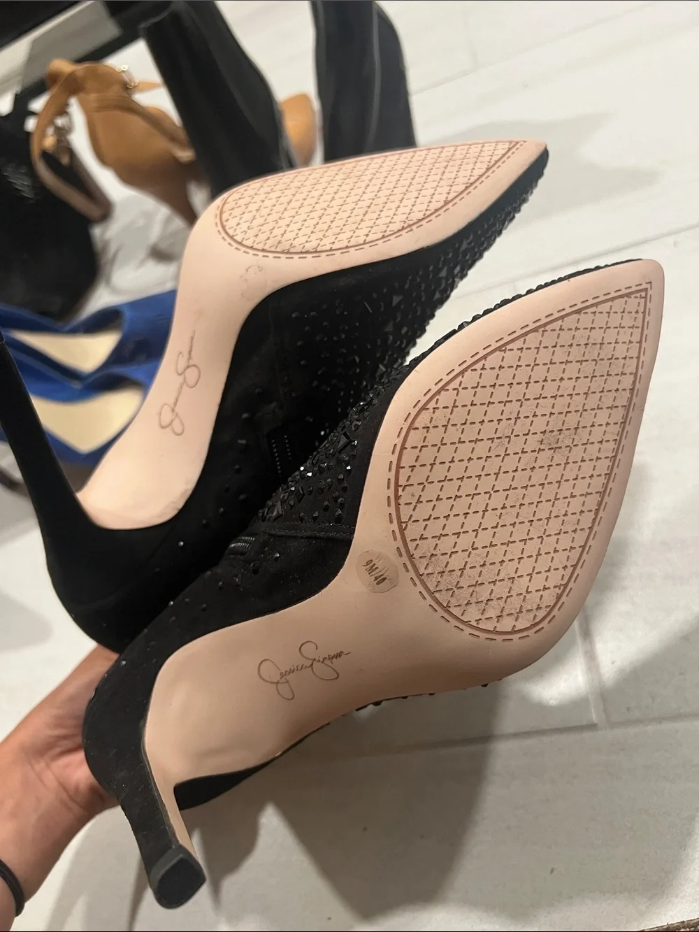 Jessica Simpson sophisticated black