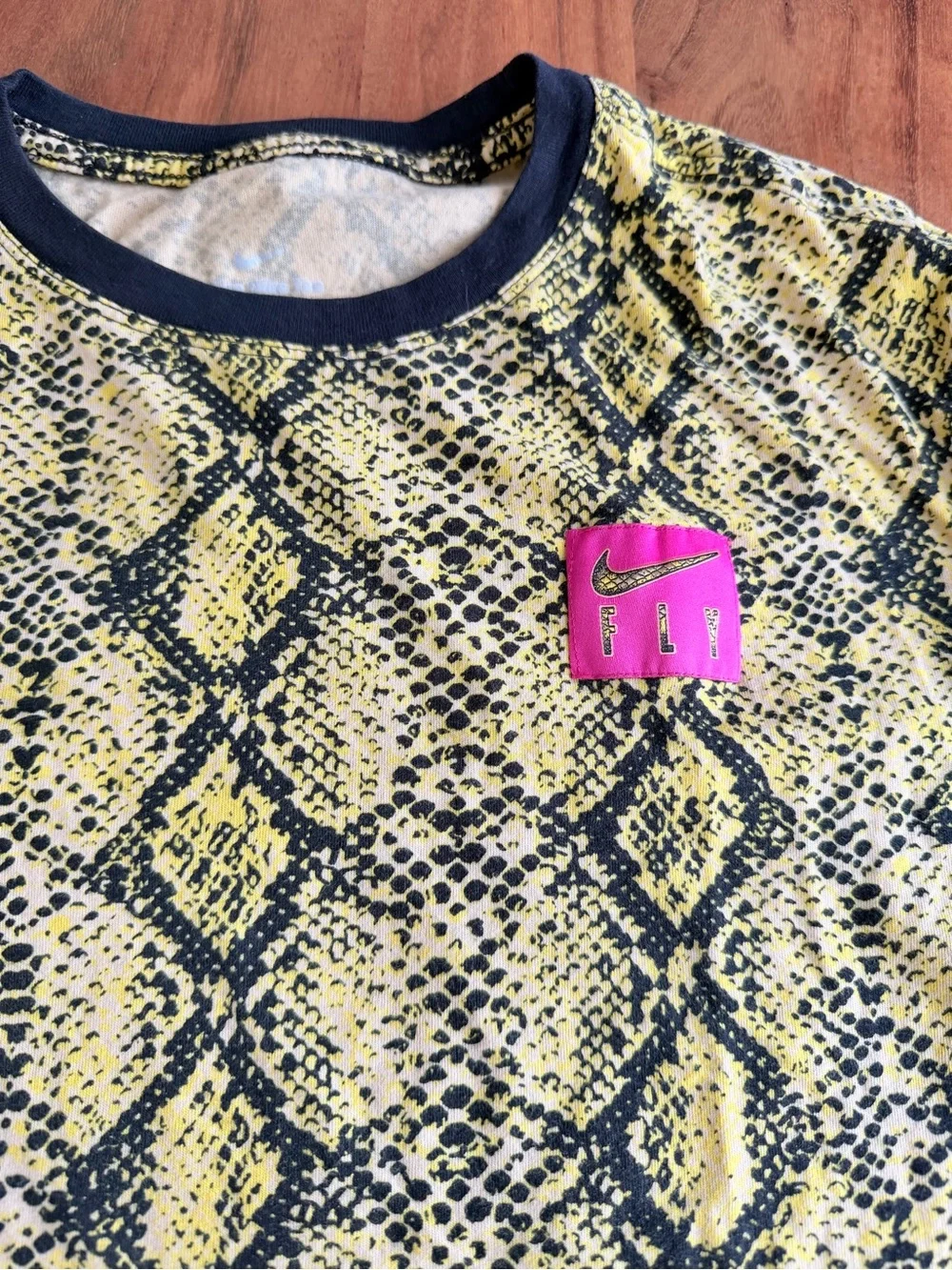 Nike featuring shirt