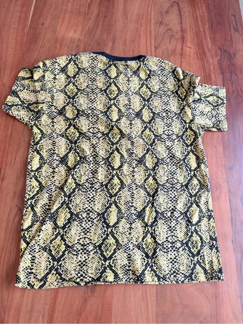 Nike size shirt inches