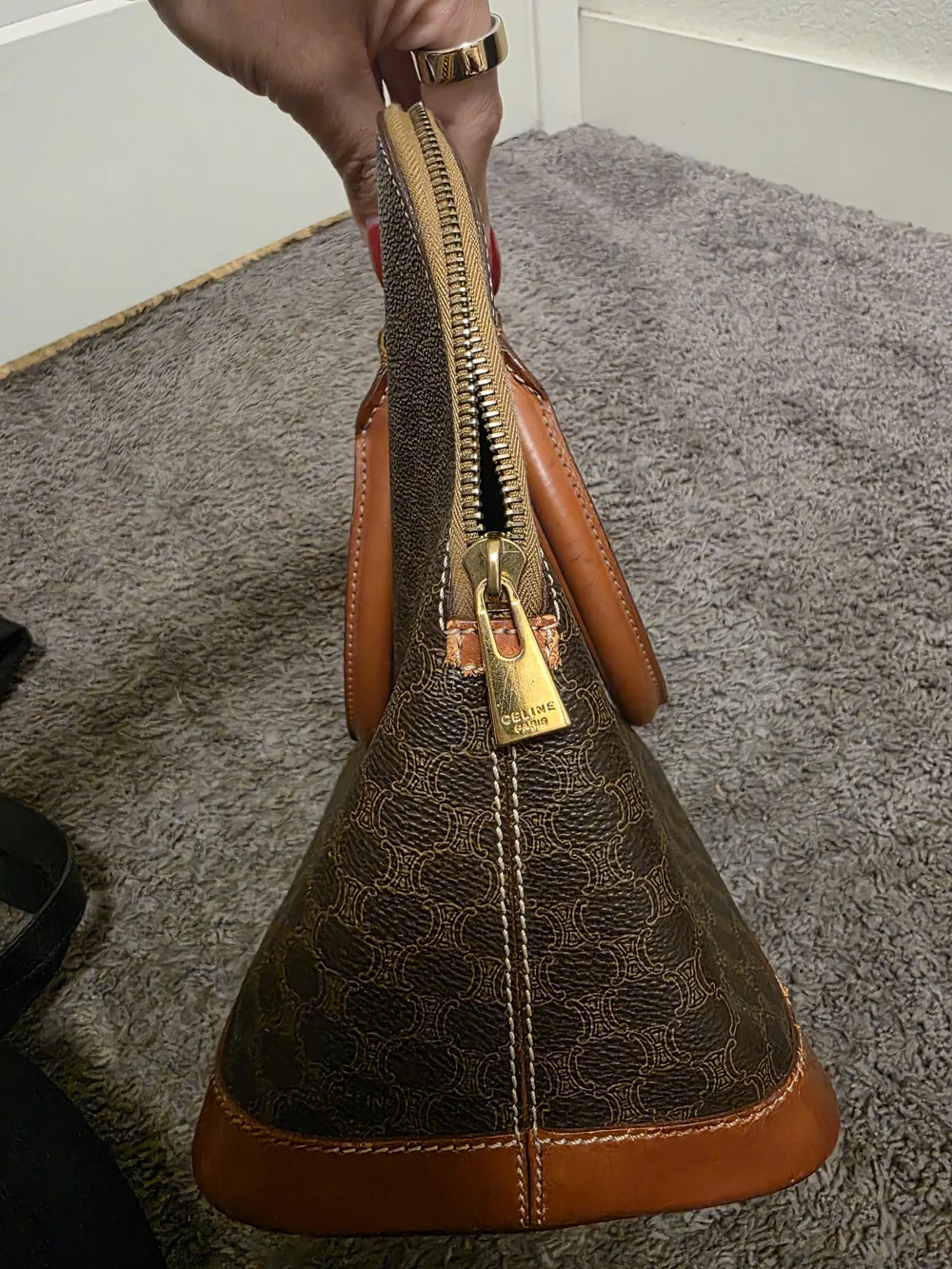Celine handles silhouette trim