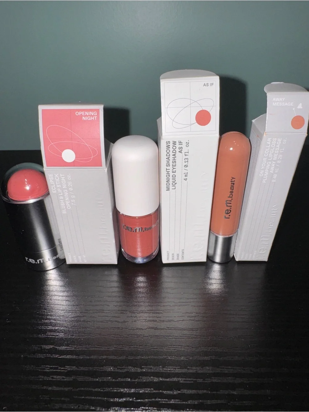 R.E.M. Beauty blush lip