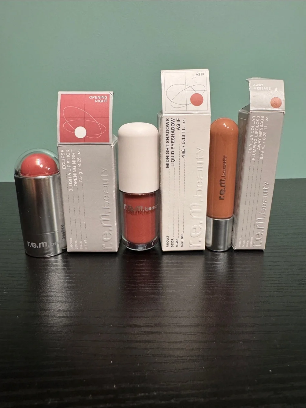 R.E.M. Beauty blush lip