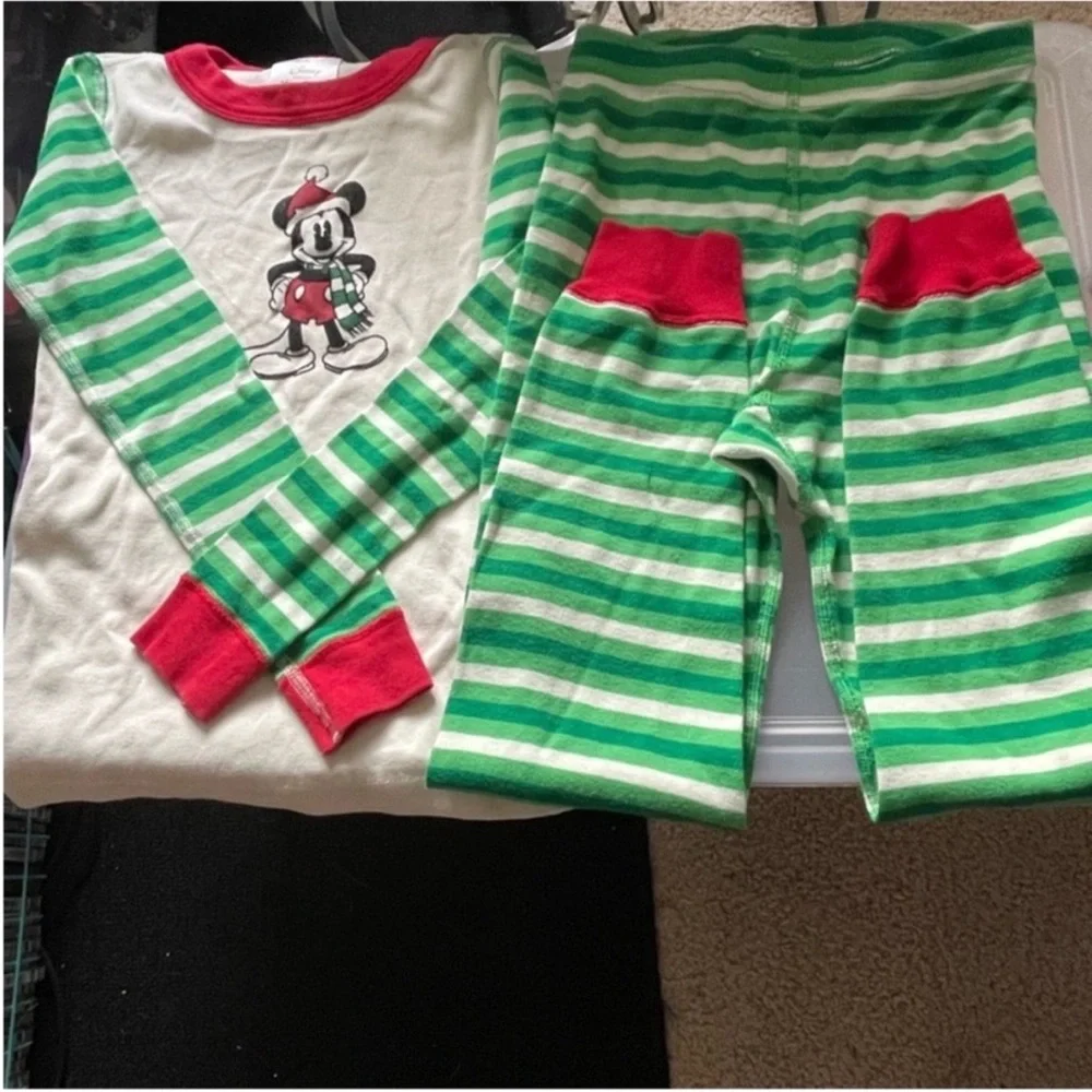 Hanna Andersson Disney Holiday Size 6-7 Disney Pajamas Mickey Mouse