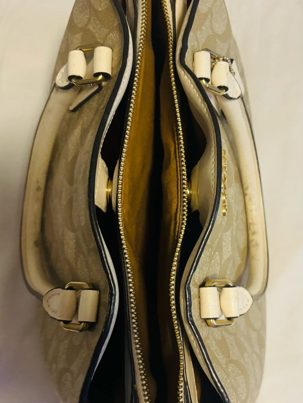 Coach satchel beige