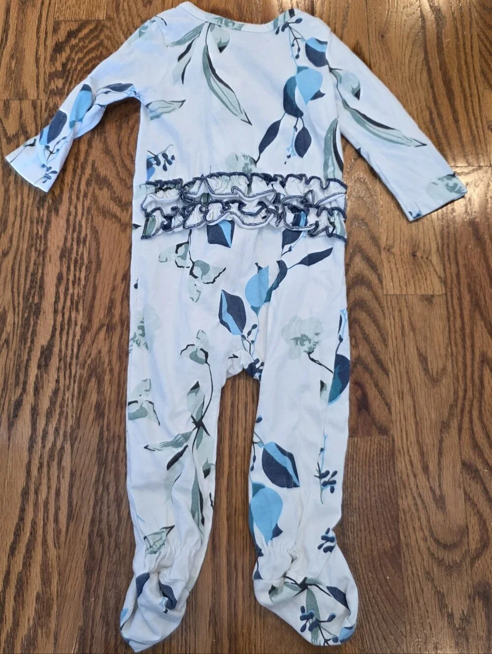 Jessica Simpson light blue