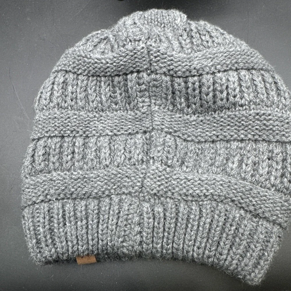 Furtalk hat stay from