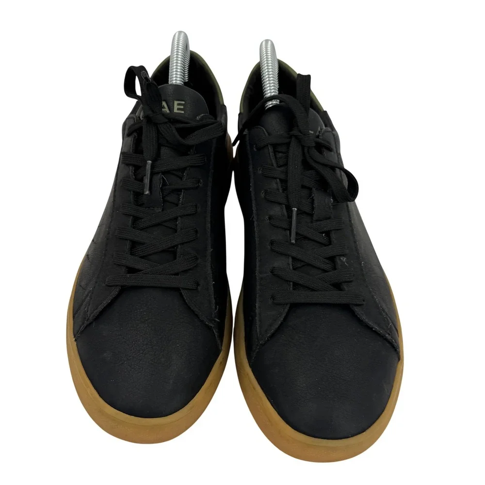 Clae clean minimalist