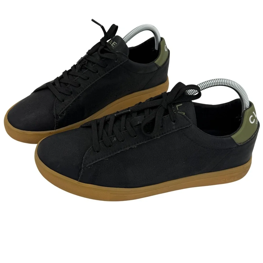 Clae clean minimalist