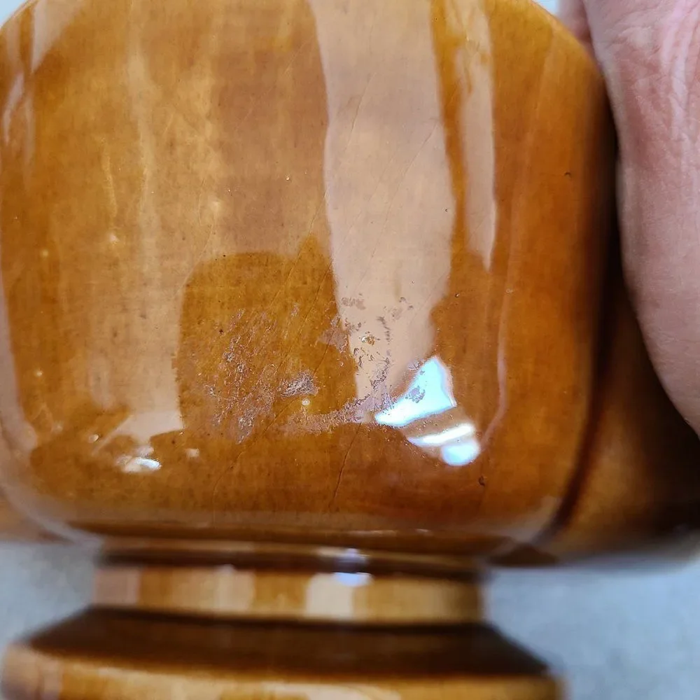 Unbranded vintage haeger
