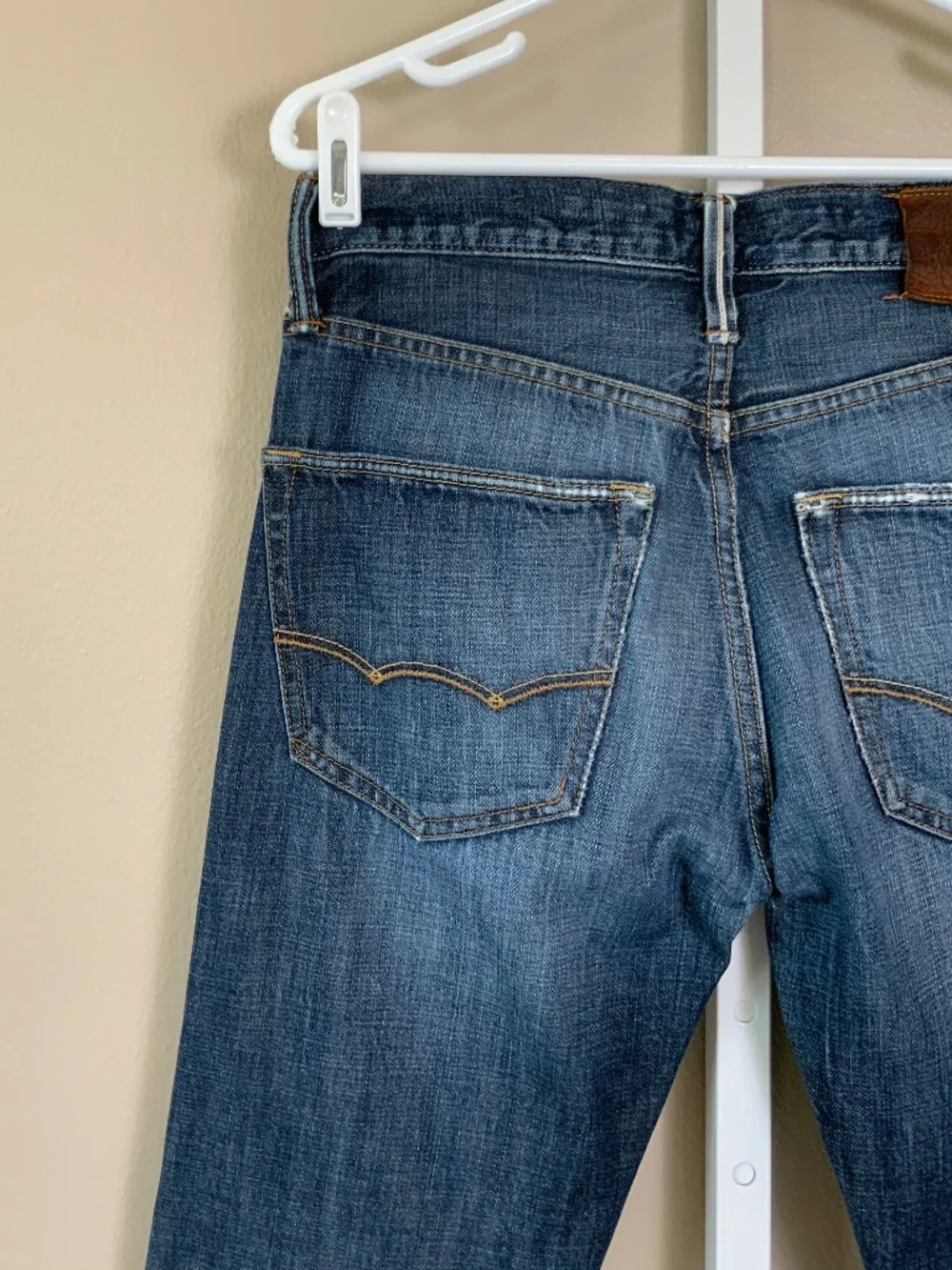 American Eagle Outfitters distressed 💥
