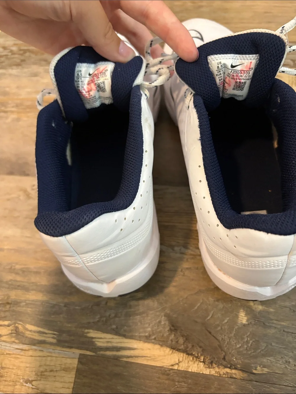 Nike textured white lacing