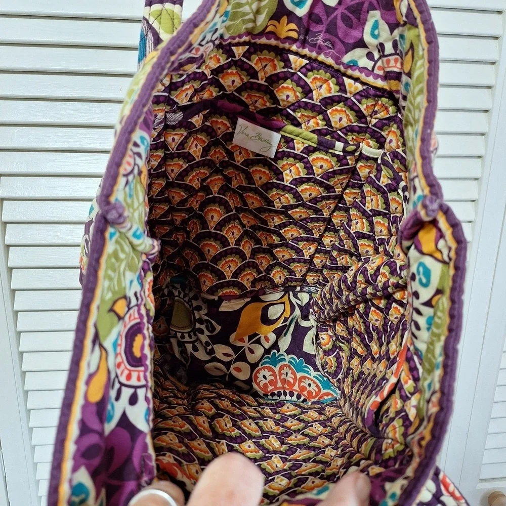 Vera Bradley straps spacious