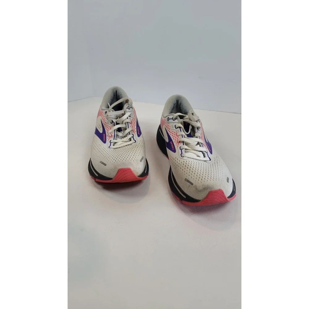 Brooks shoes are
