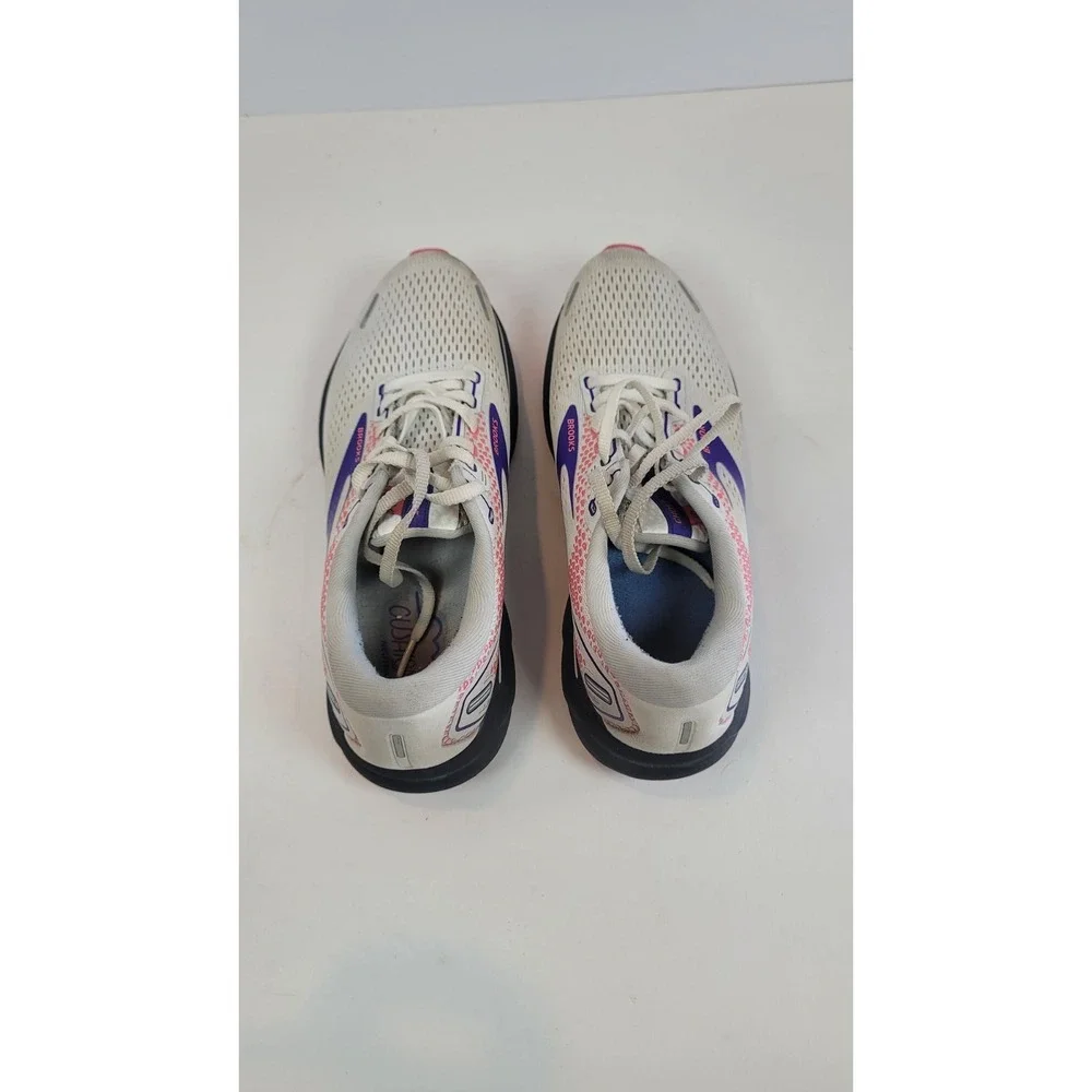 Brooks shoes are