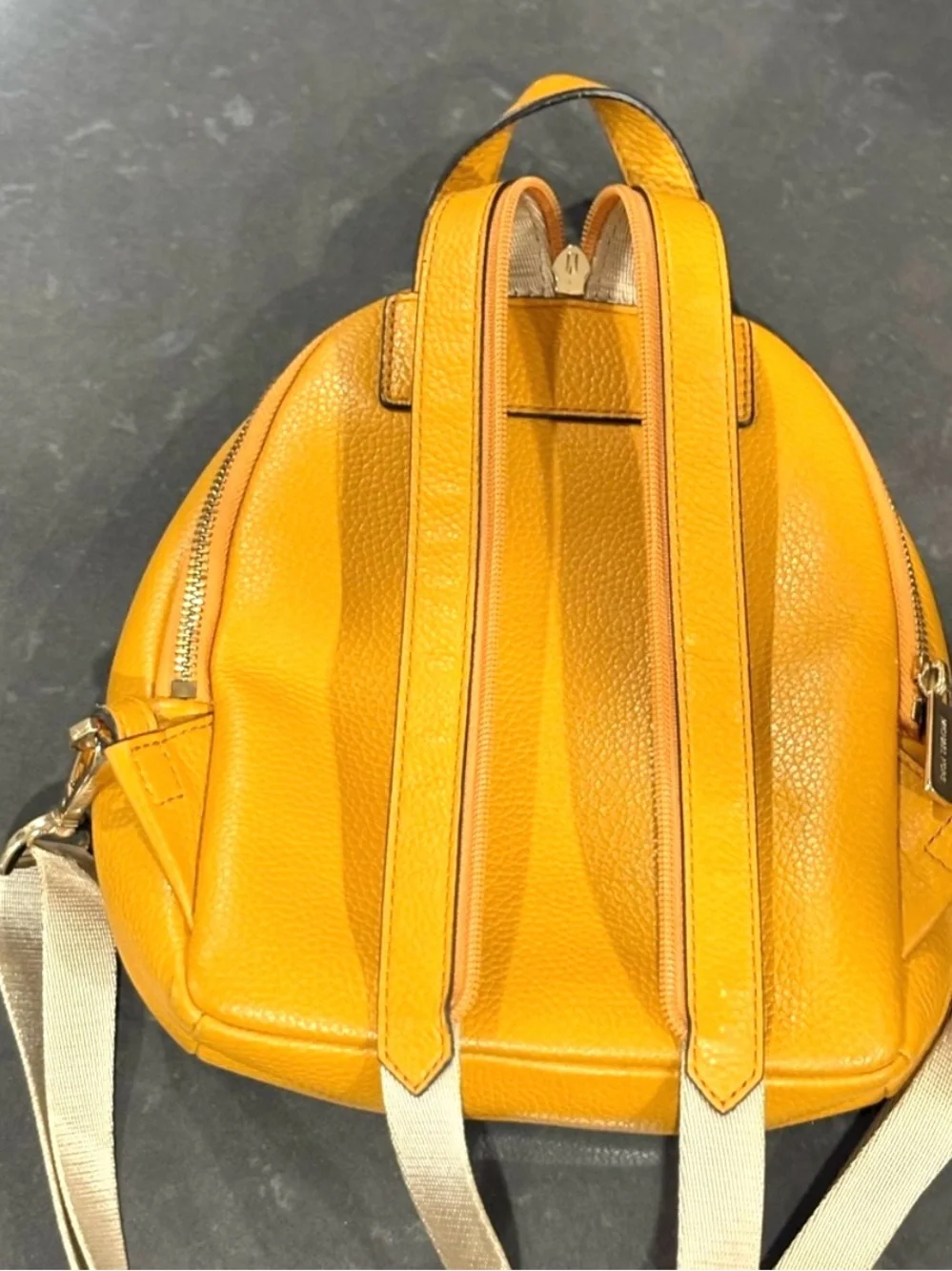 Michael Kors compact pebbled