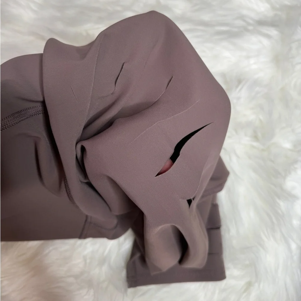 ALO Yoga 18 inseam