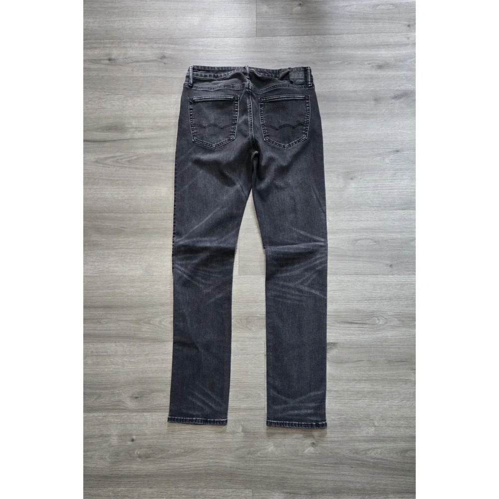 American Eagle Outfitters product pair