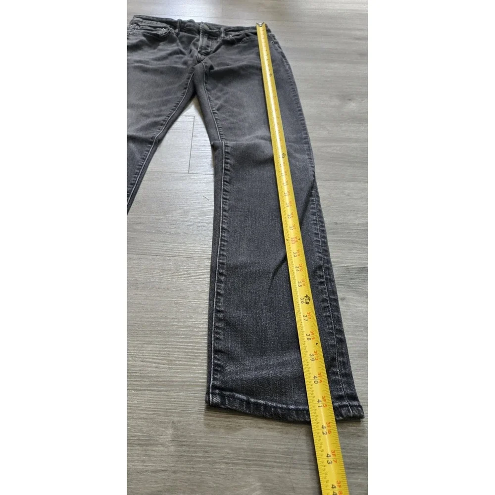 American Eagle Outfitters product pair