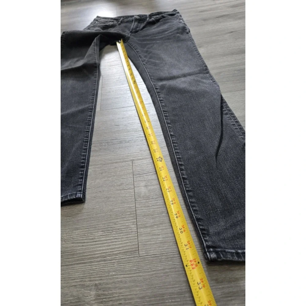 American Eagle Outfitters product pair