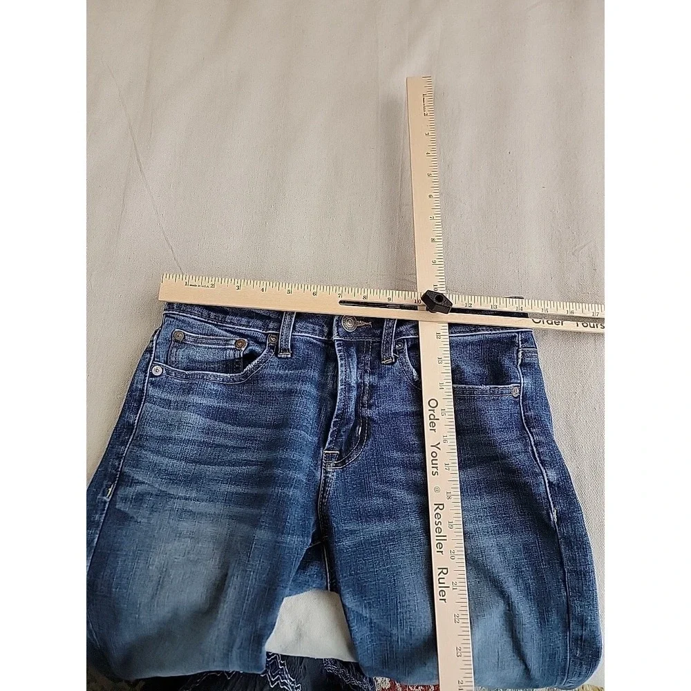 American Eagle Outfitters they classic solid